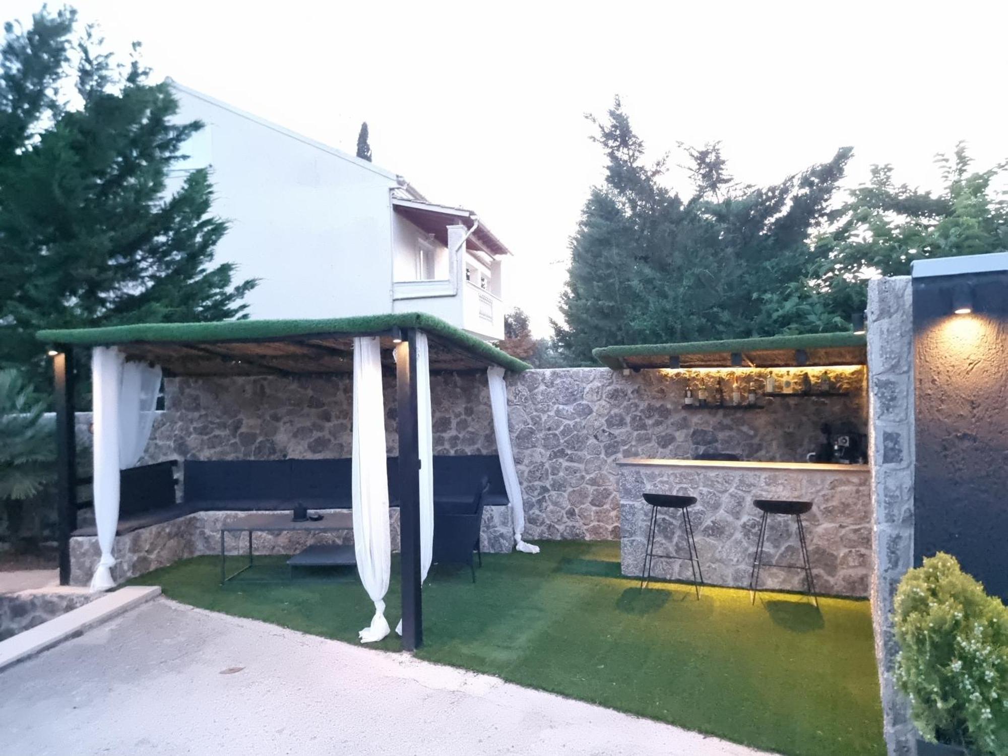 Luxvilla Agioi Deka  Esterno foto